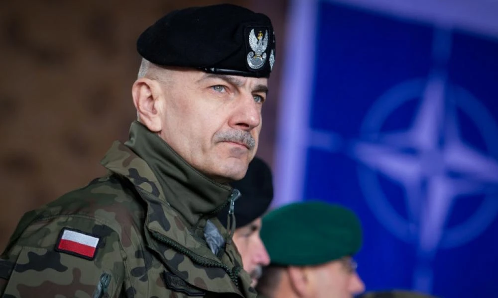 Εκτός Εαυτού ο Αρχηγός του Πολωνικού Στρατού: «ΝΑΤΟ ξύπνα! Η Ρωσία μας απειλεί με πυρηνικά και εμείς δεν κάνουμε τίποτα...»